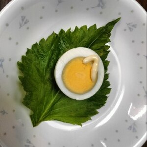 大葉のお皿♪塩麹ゆで卵✧˖°